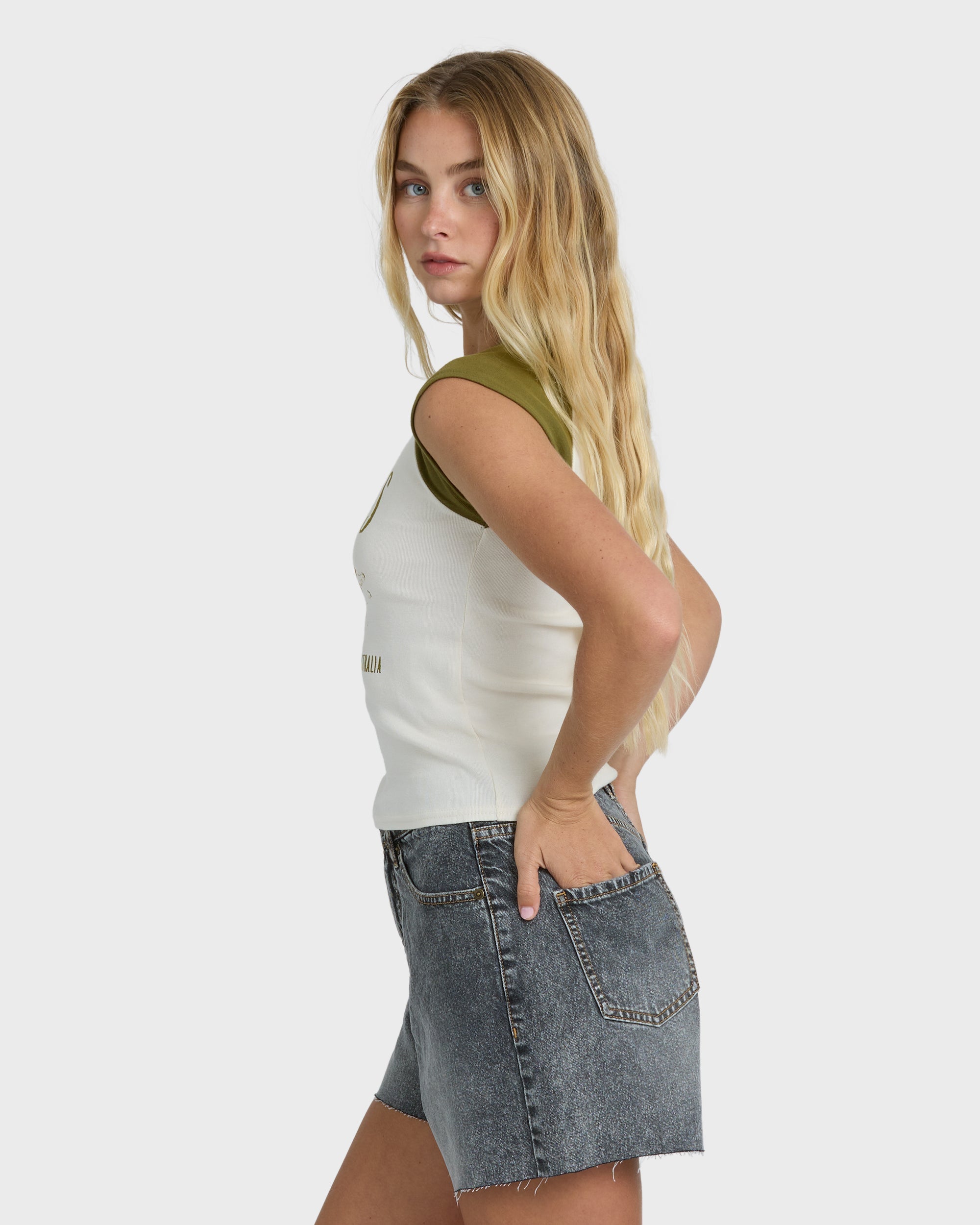 Billabong Des Tropic Short Sleeve Raglan Top - Dark Olive