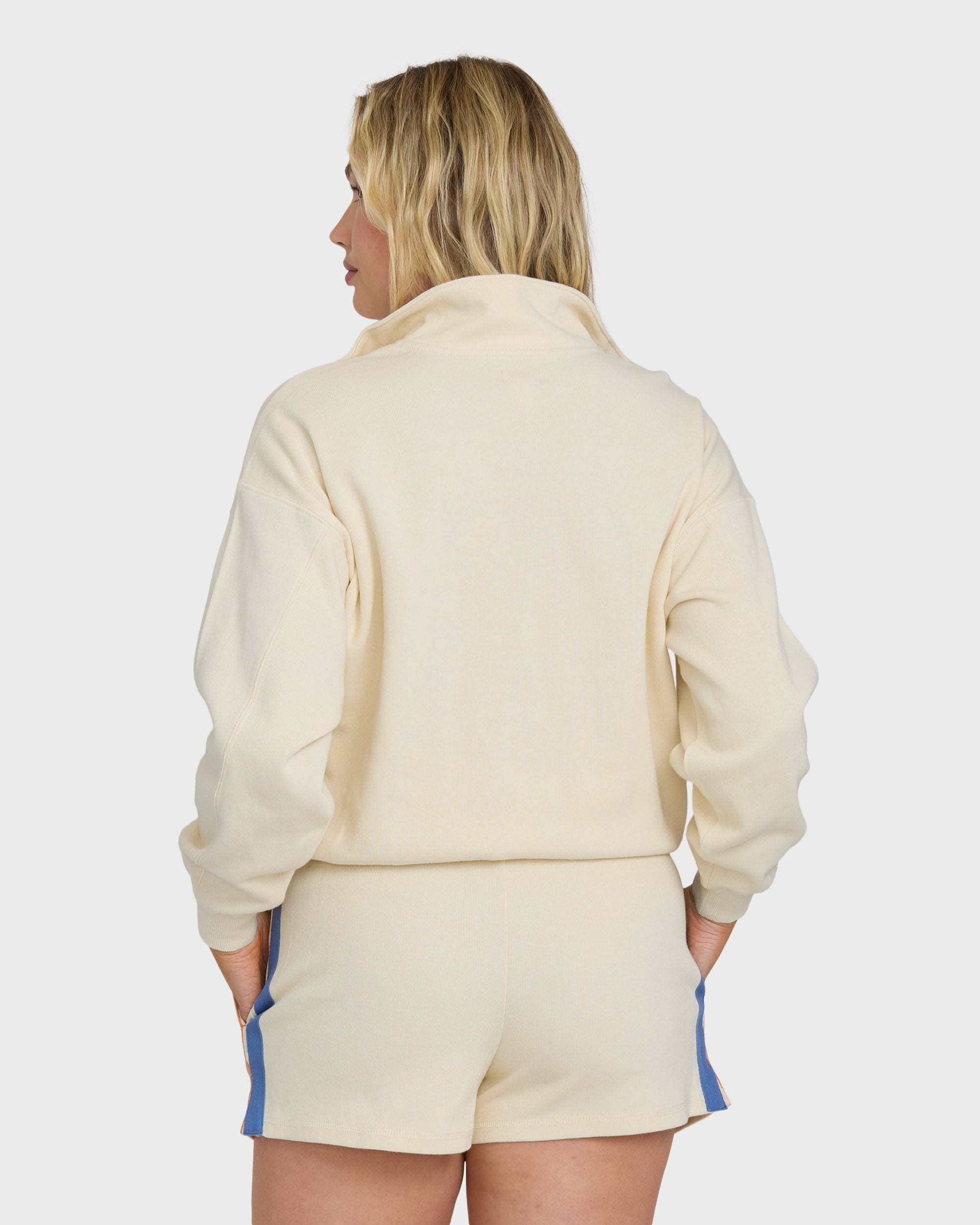 Billabong Classic Feels Sweatshorts - White Cap