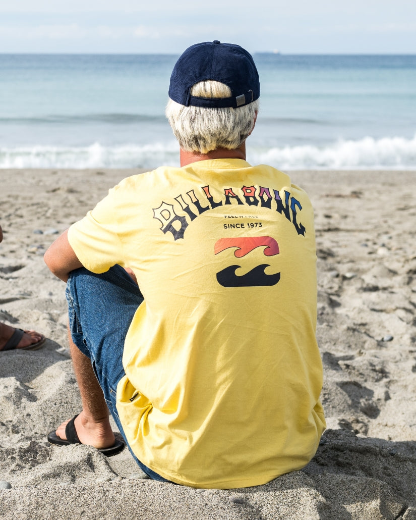 Billabong Arch Fade Premium Short Sleeve T-Shirt - Dust Yellow